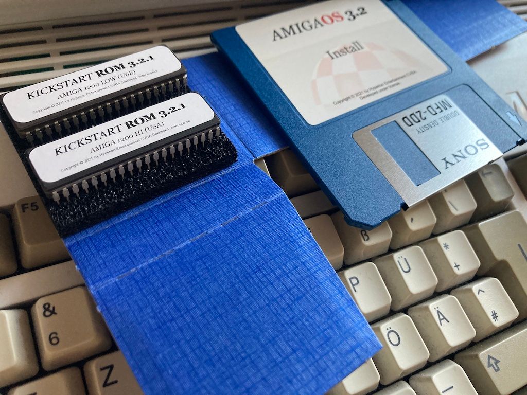 AMIGA OS 3.2 Kickrom und INSTALL Diskette auf Amiga 1200